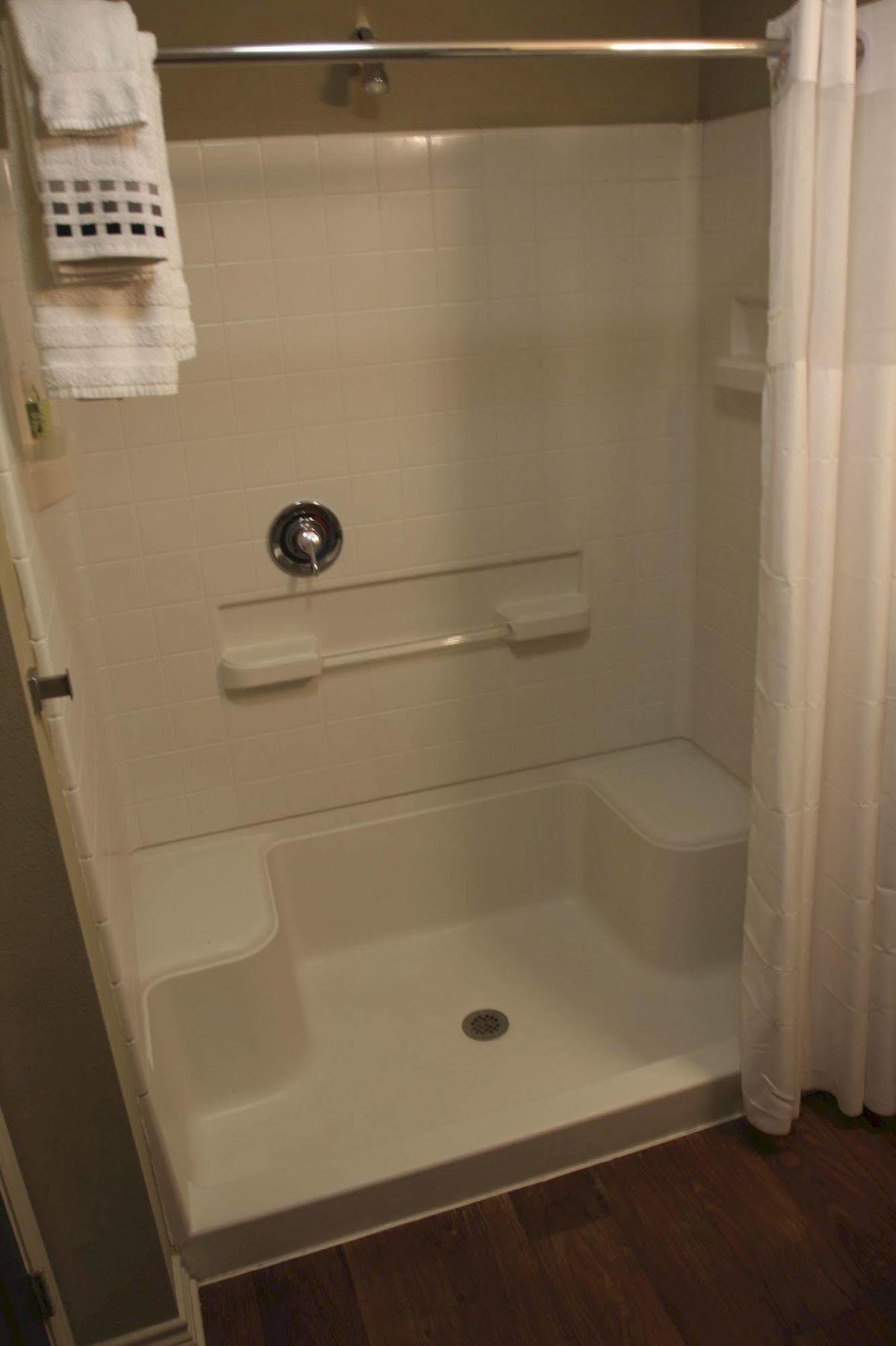 Eagle'S Den Suites Big Spring A Travelodge By Wyndham Екстериор снимка